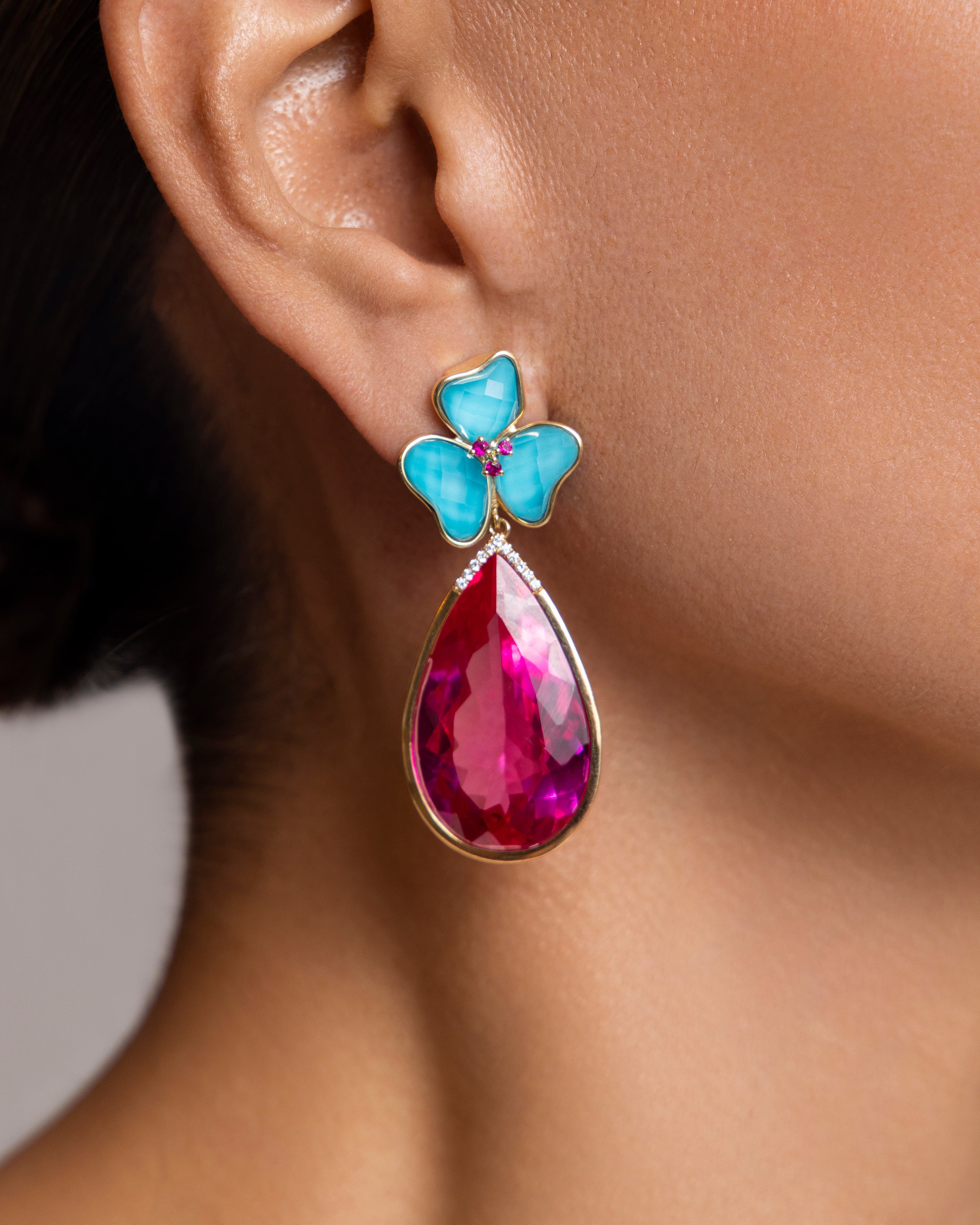 Il Petalo Classic Earrings in Turquoise and Rubies with Pink Topaz Drop