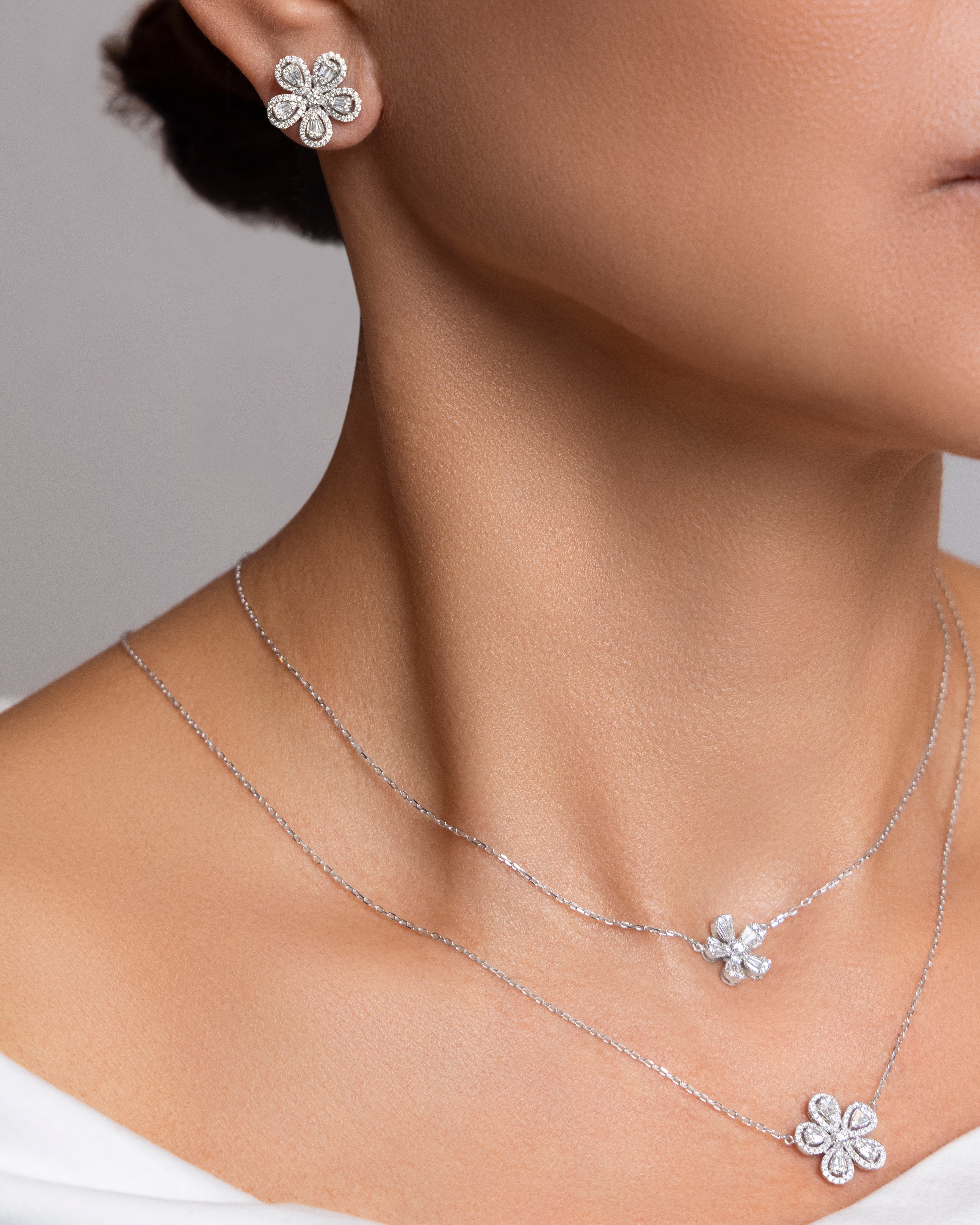 Petit Flower Necklace