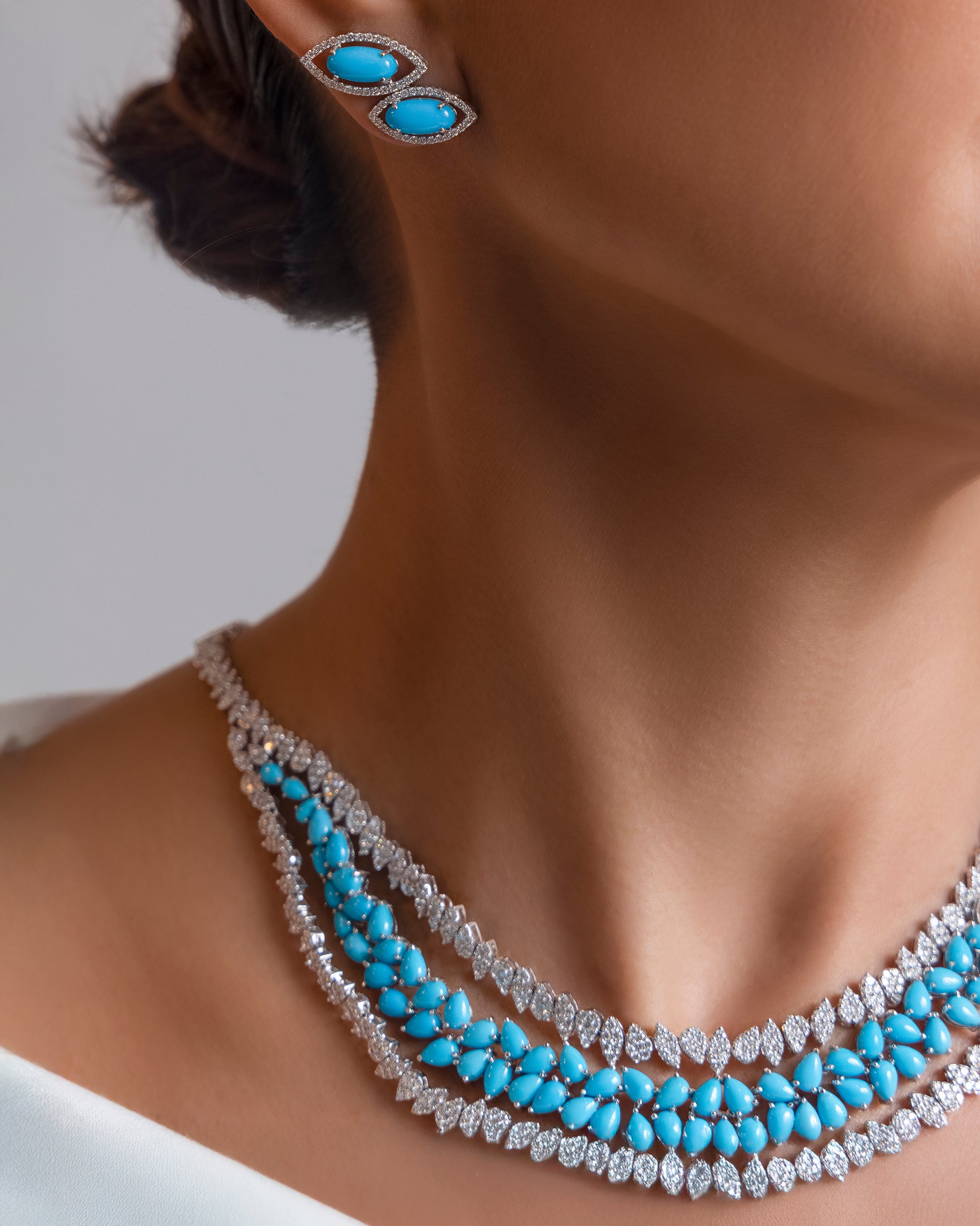 Shimmering Turquoise Necklace