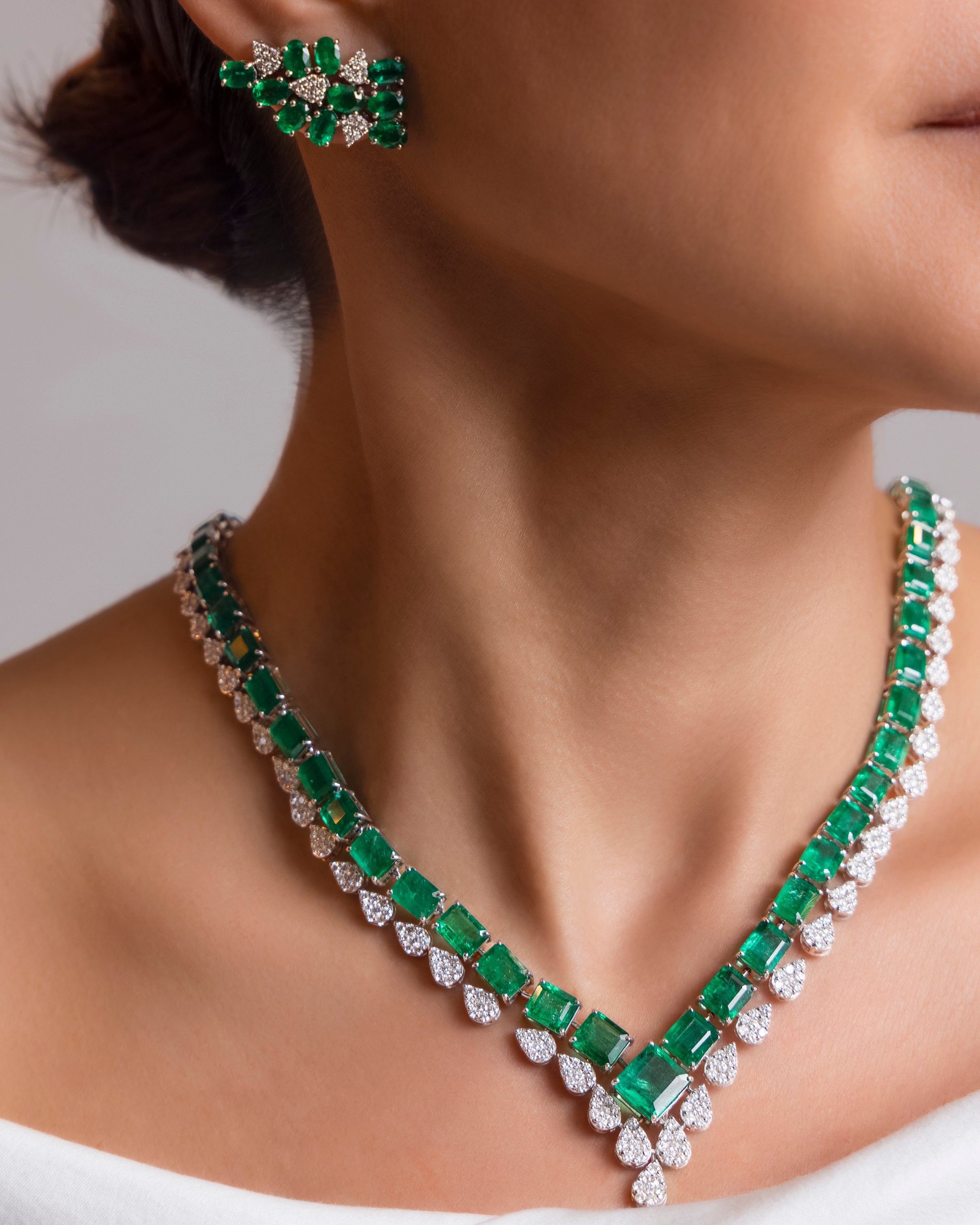 Emerald Ascendé Earrings