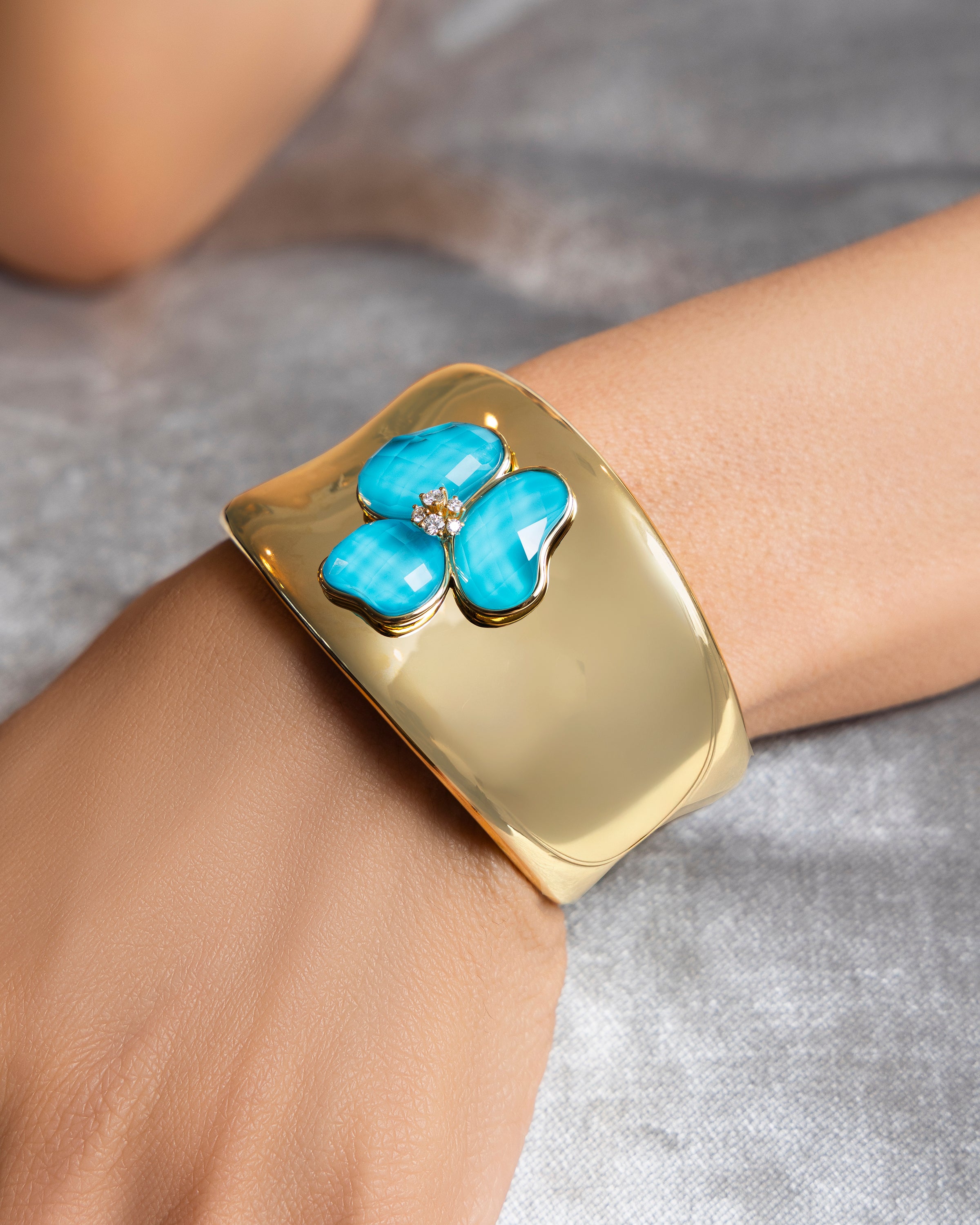 Il Petalo Cuff in Turquoise
