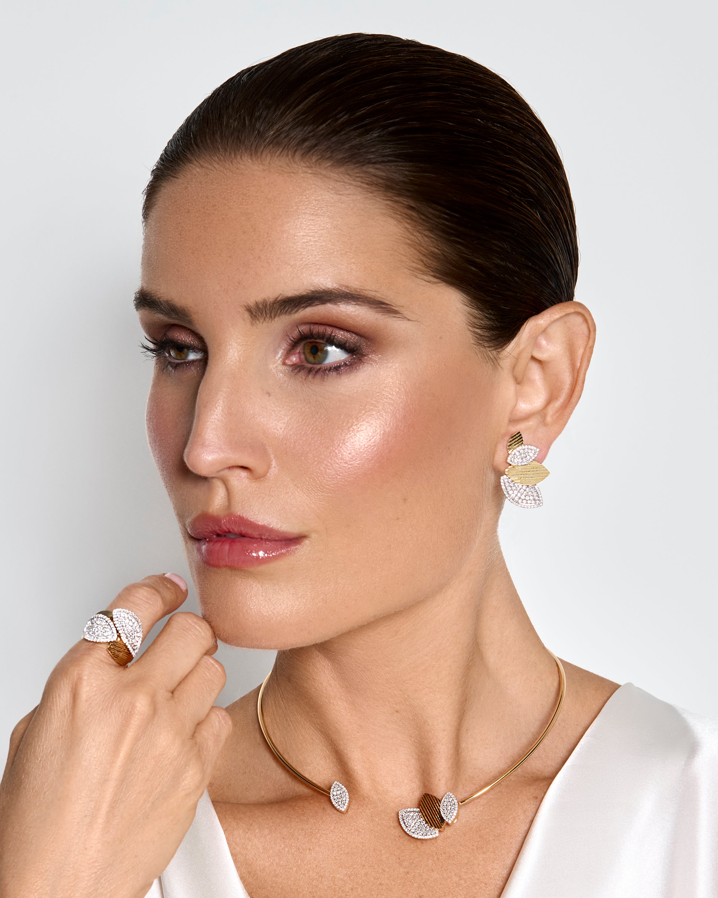 Il Giardino Large Shimmering Diamond Petal Climbers