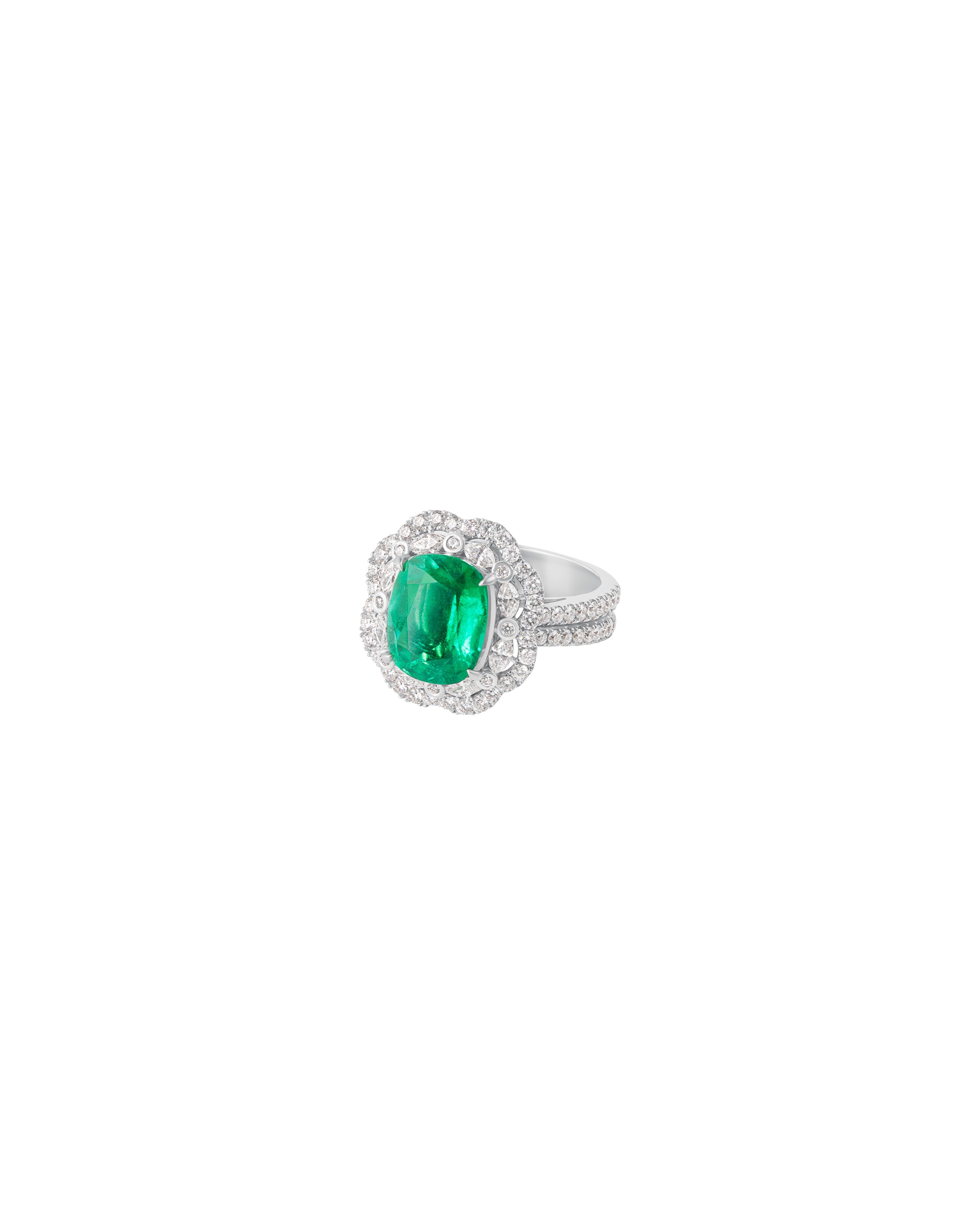 Lace Emerald Ring