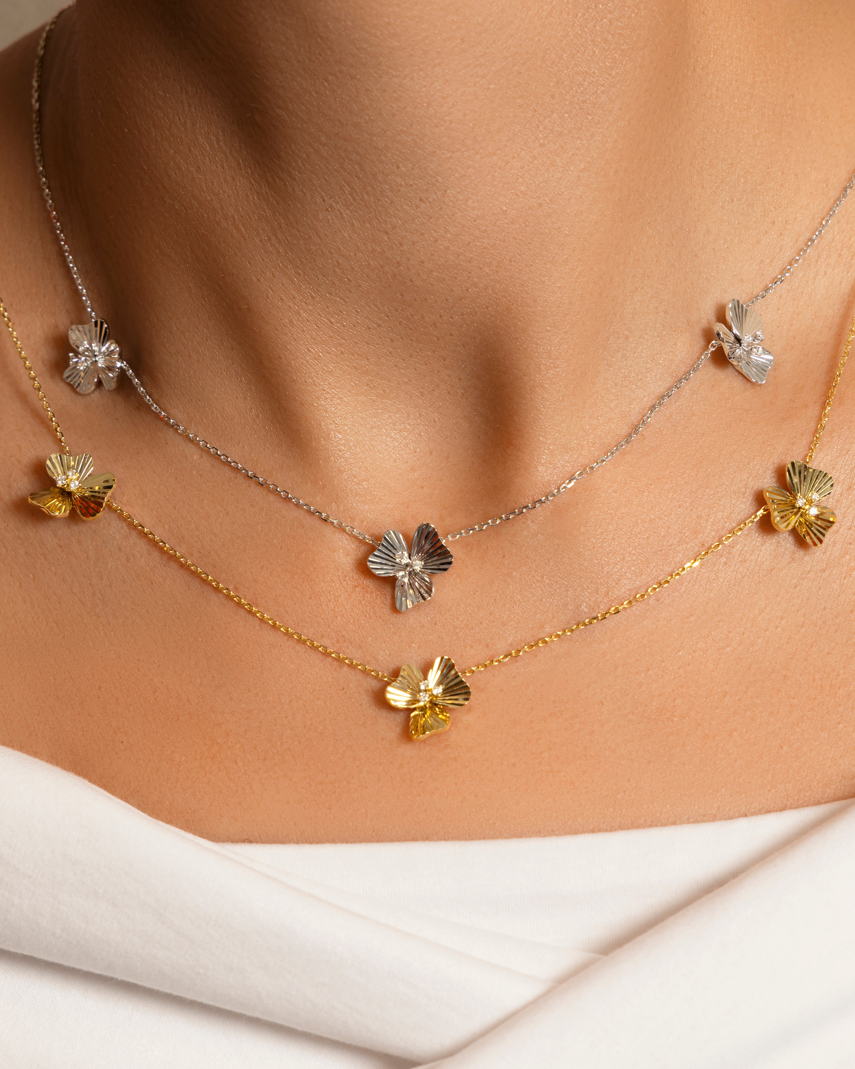 Doré Three Mini Flower Necklace