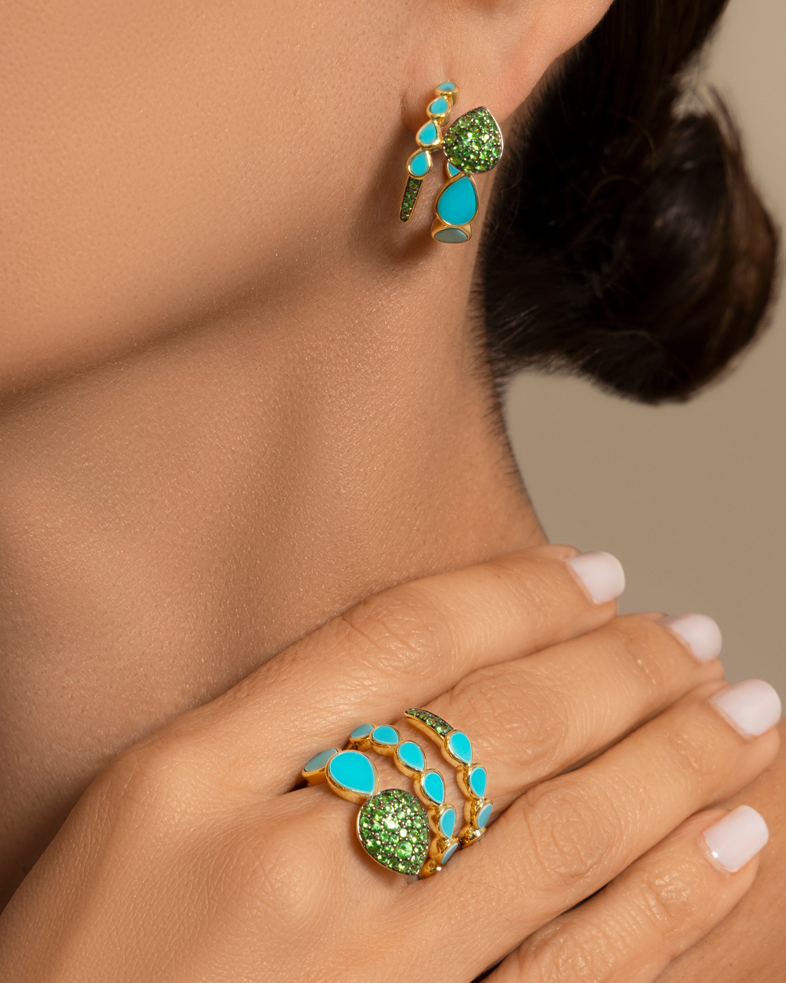 Las Boas Green Garnet and Turquoise Earrings