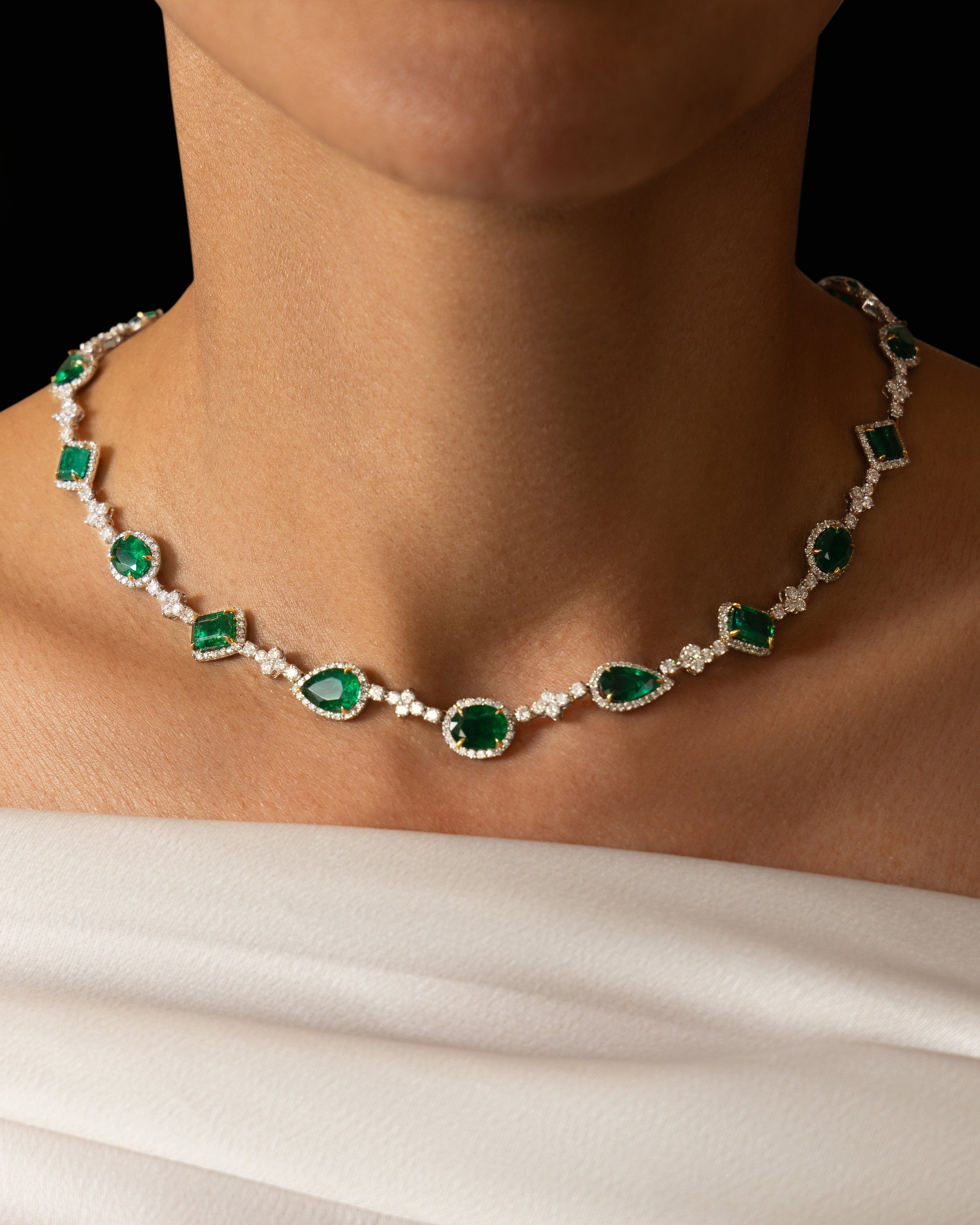 Petite Diamond Fleur Emerald Necklace
