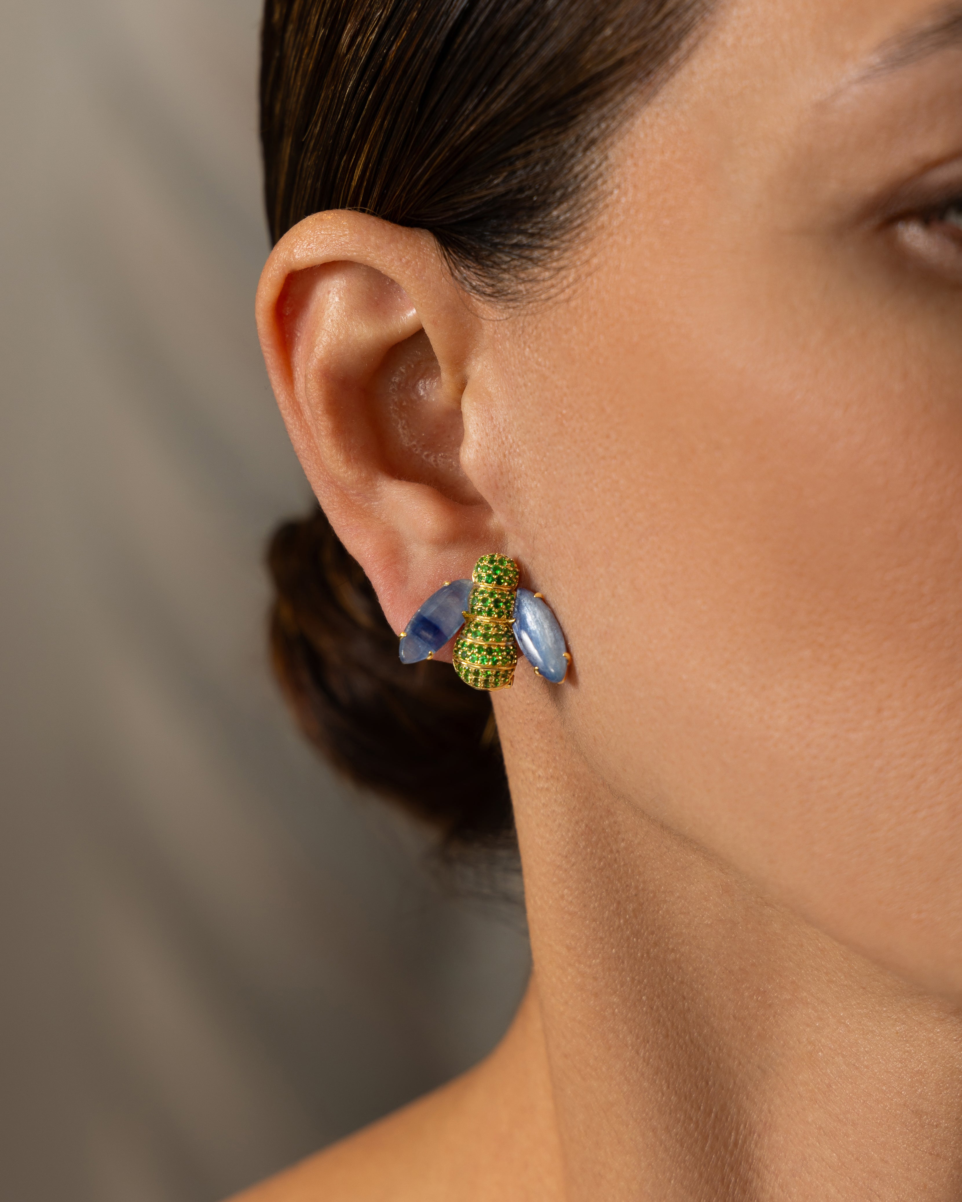 Pannalino Bee Earrings in Kyanite and Green Garnet