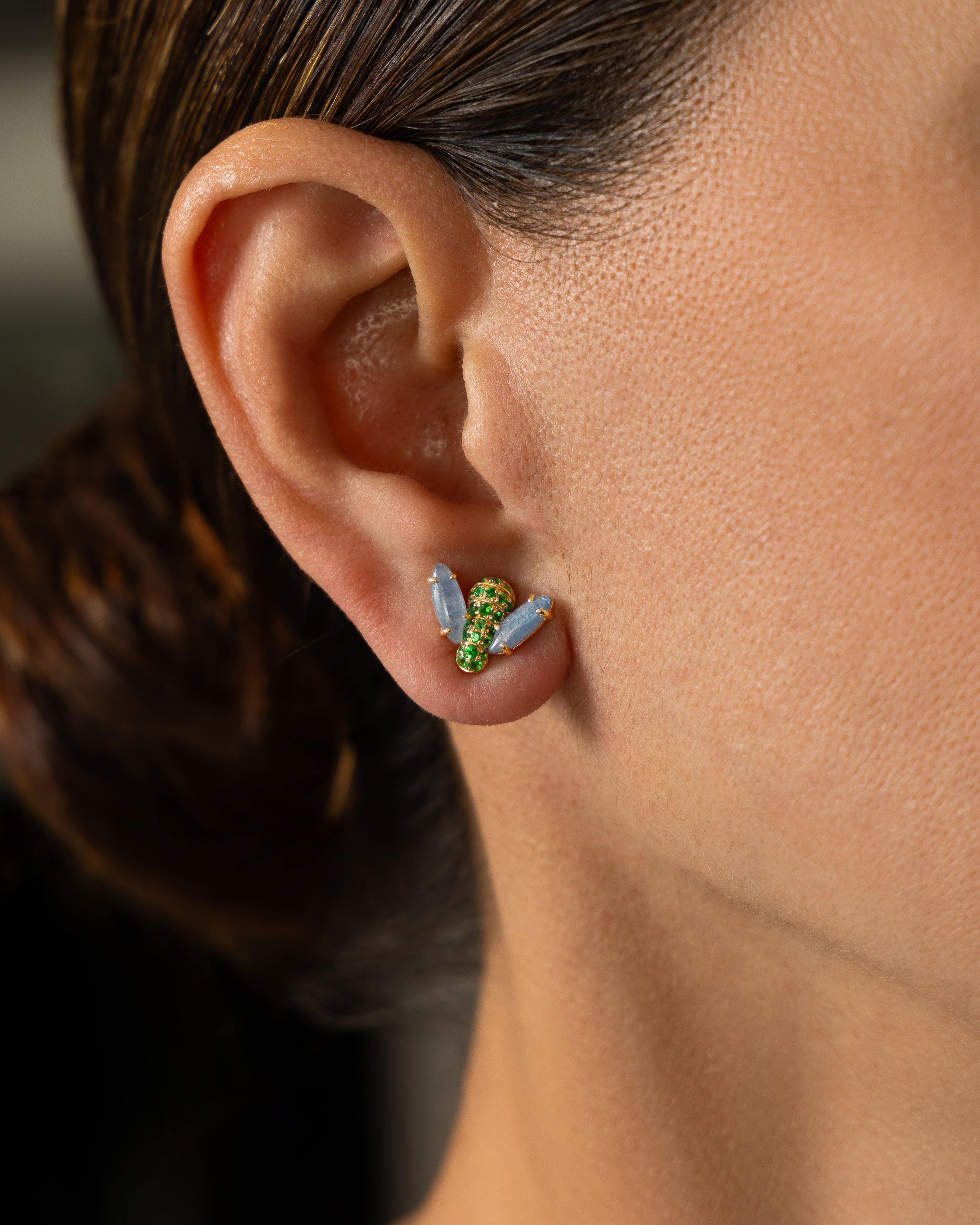 Pannalino Baby Bee Earrings in Kyanite and Green Garnet