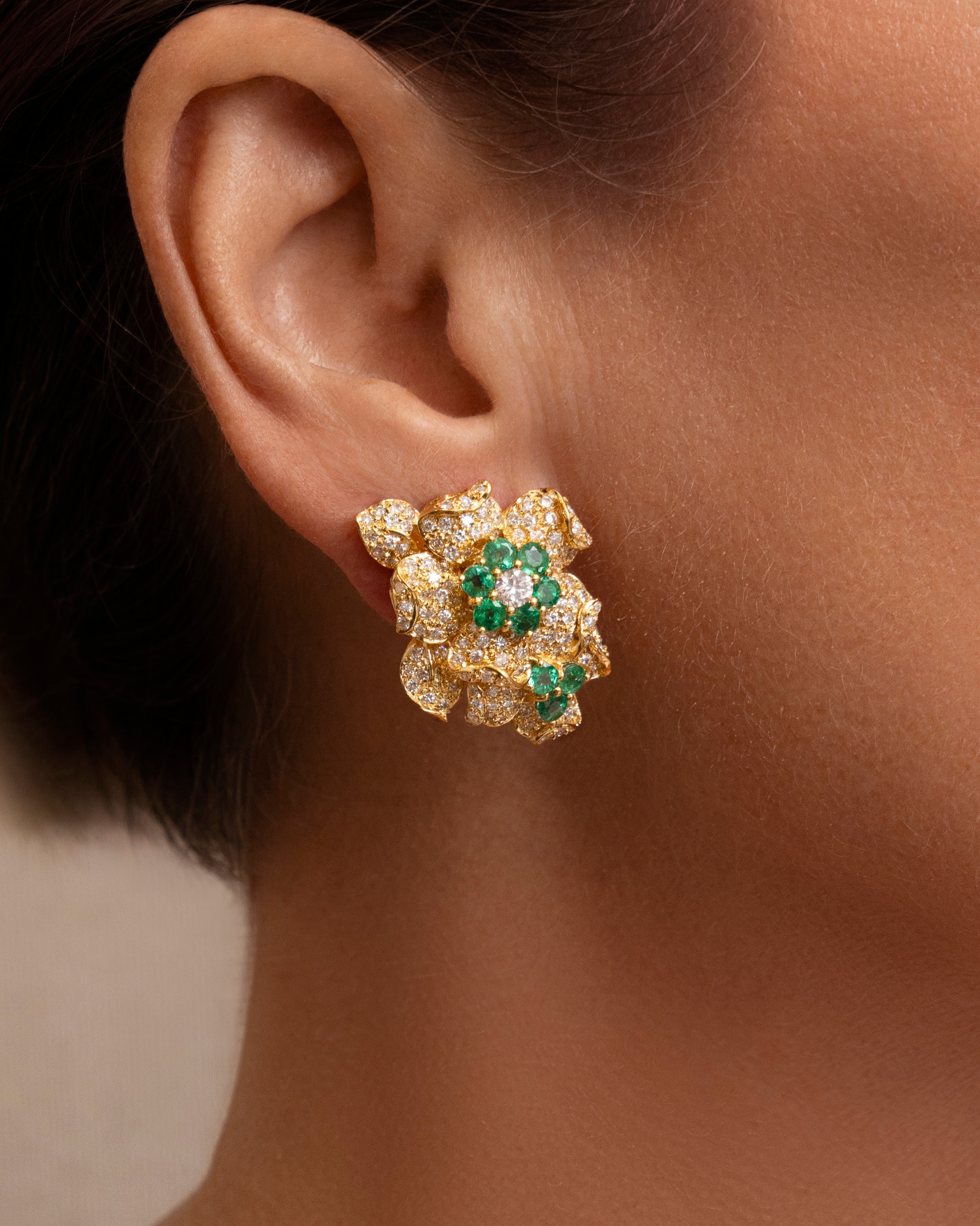 Les Earrings de Fleurs with Emeralds