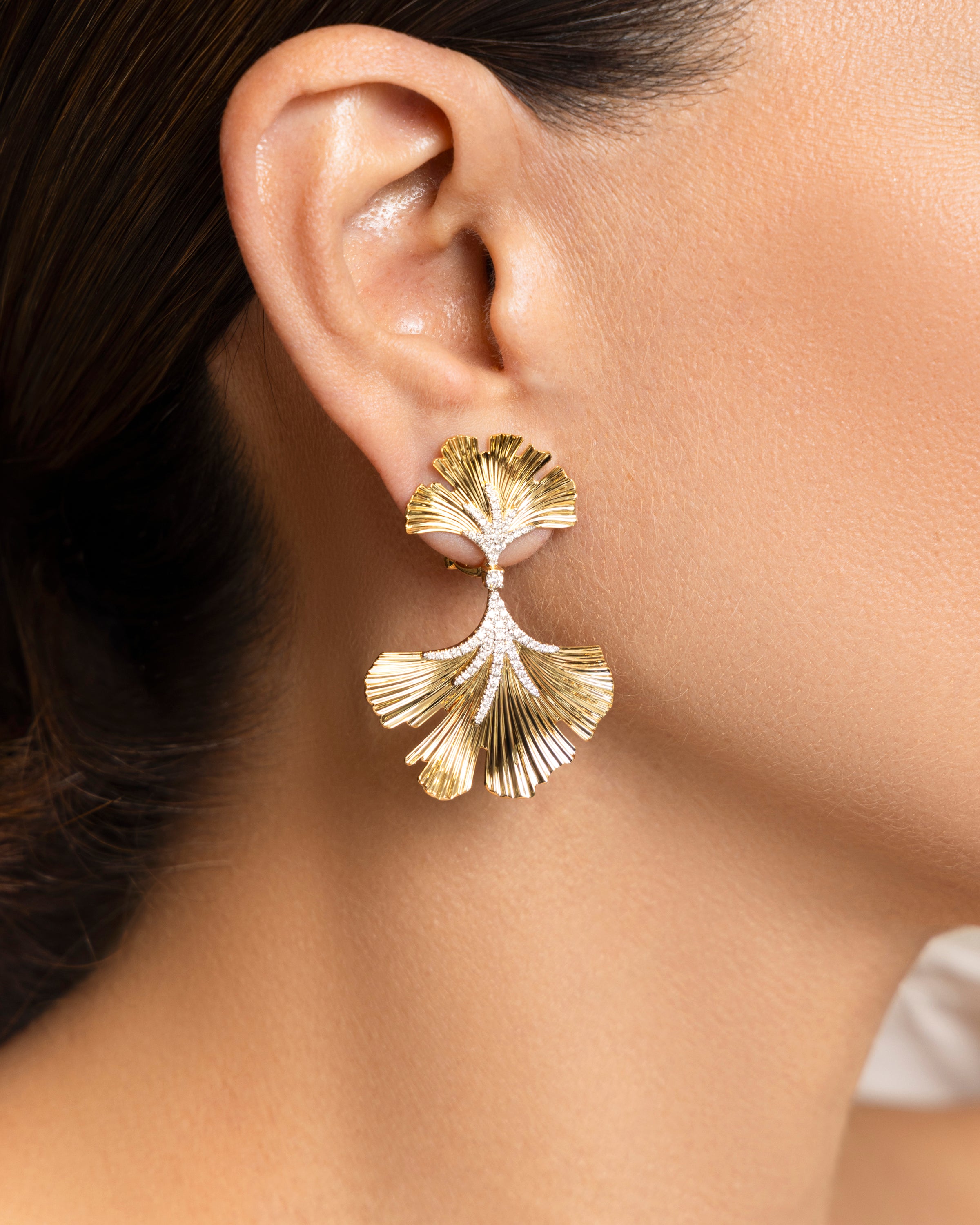 Il Giardino Shimmering Petal Earrings