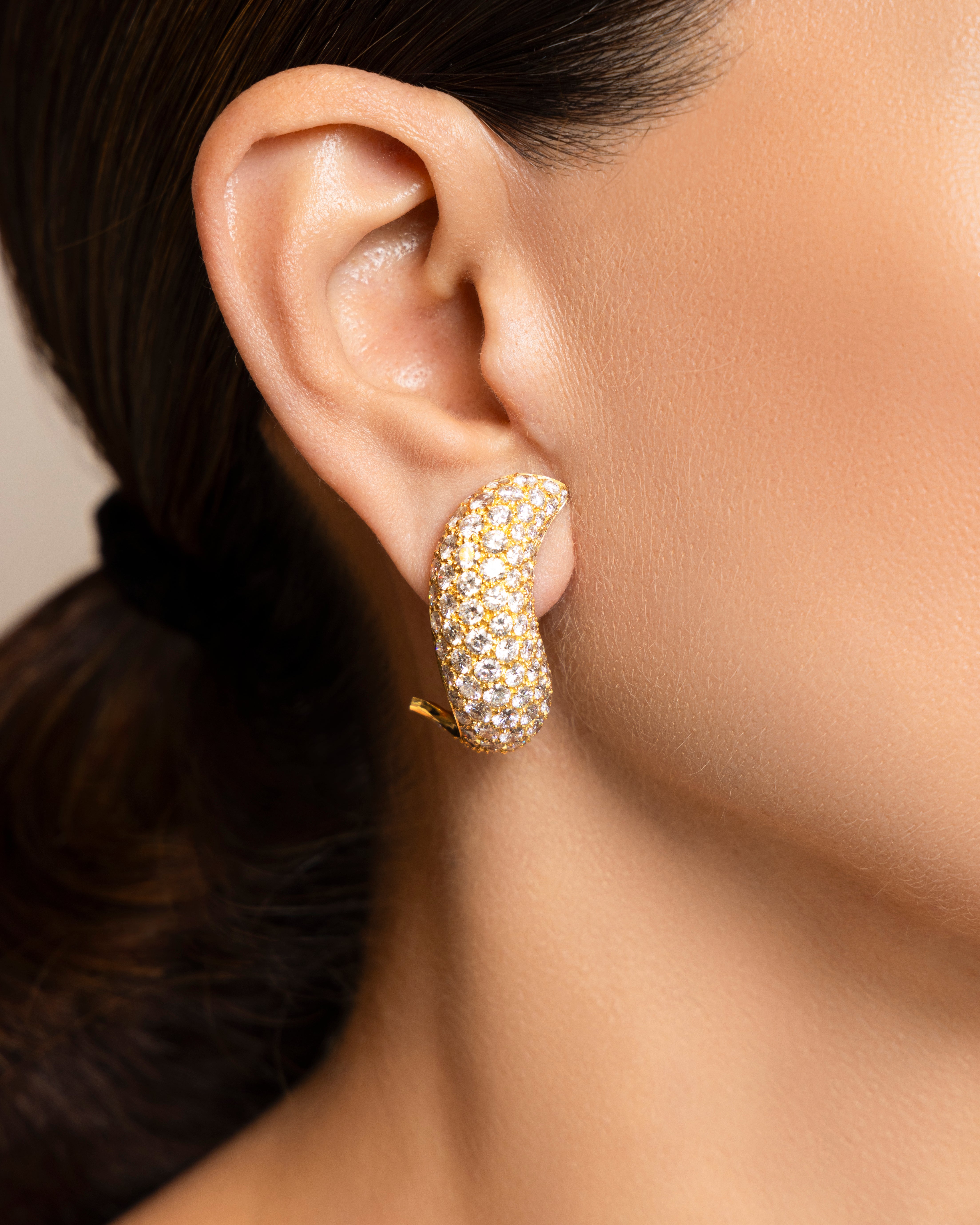 Flowing Diamond Earrings