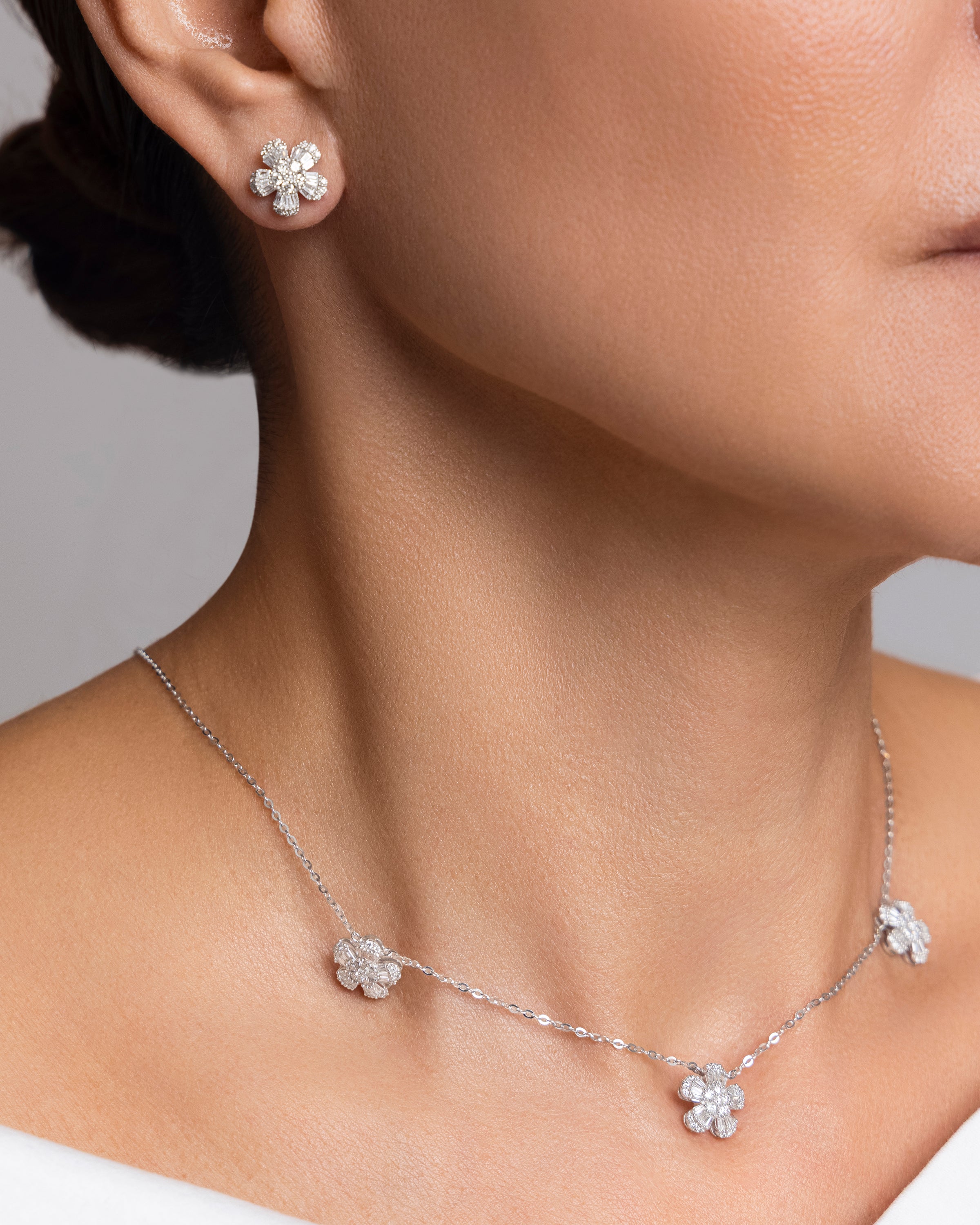 Petit Triple Flower Necklace