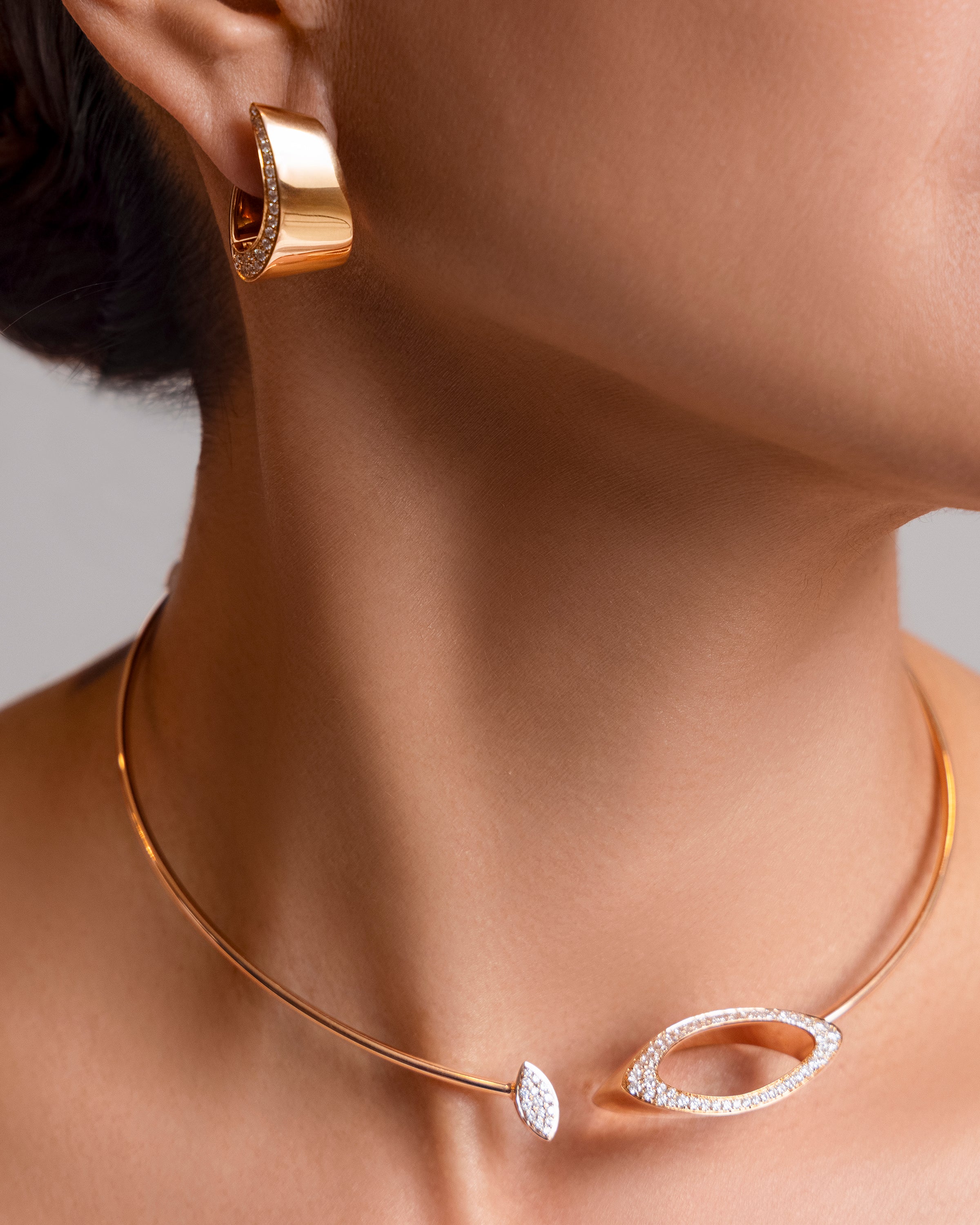 Palm Beach Mini Hoop Collar