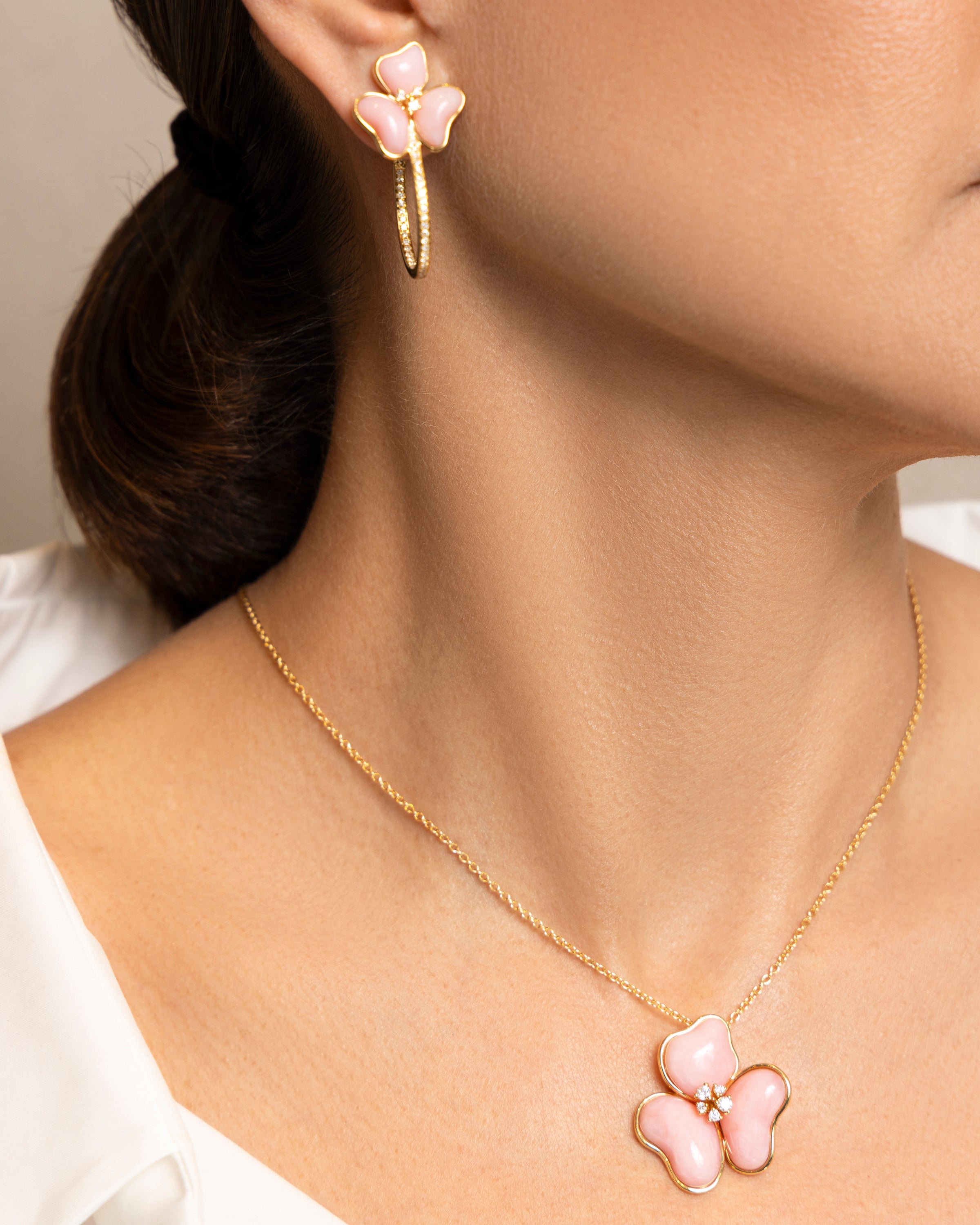 Il Petalo Large Single Charm in Pink Opal