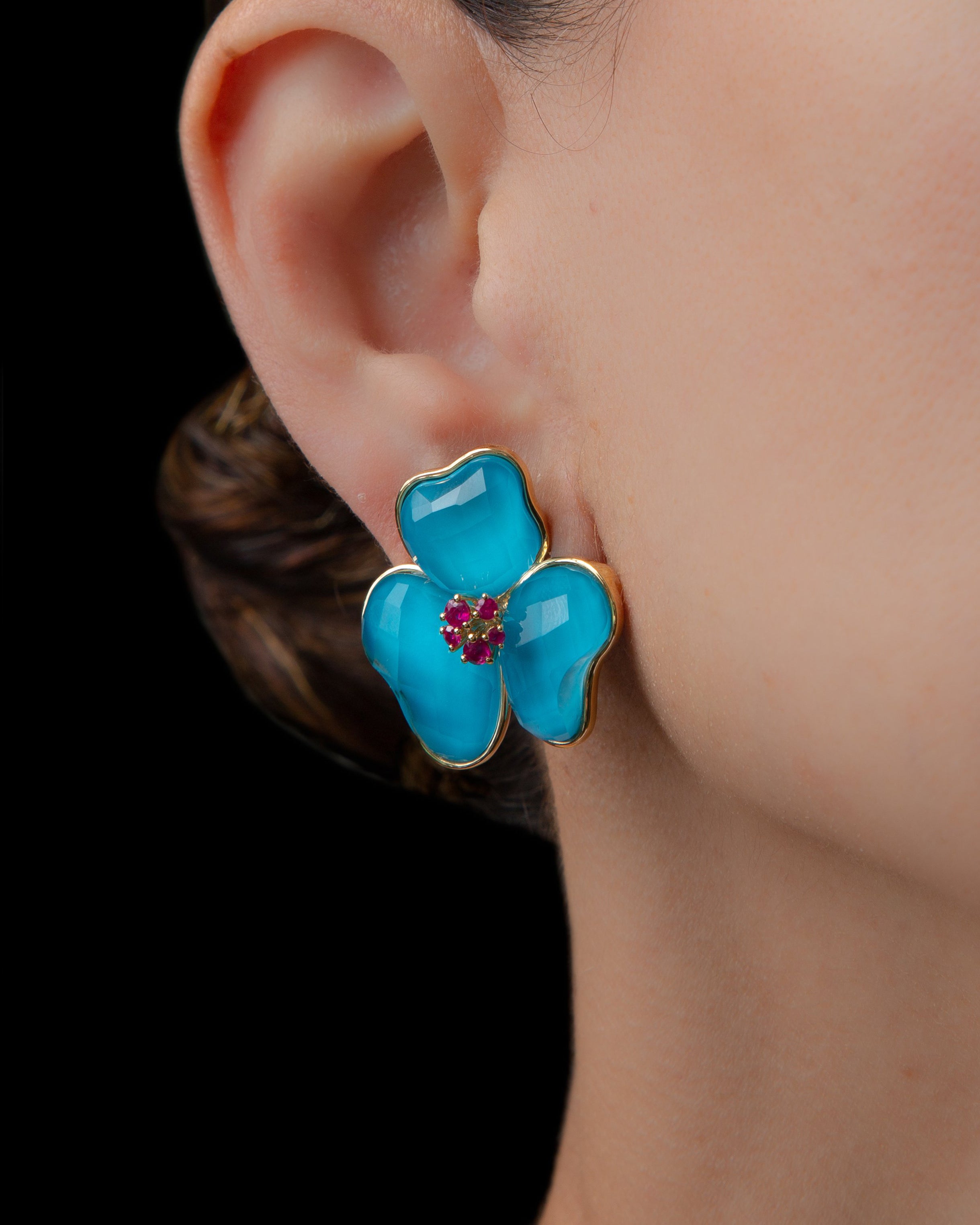 Il Petalo Large Earrings in Turquoise and Rubies
