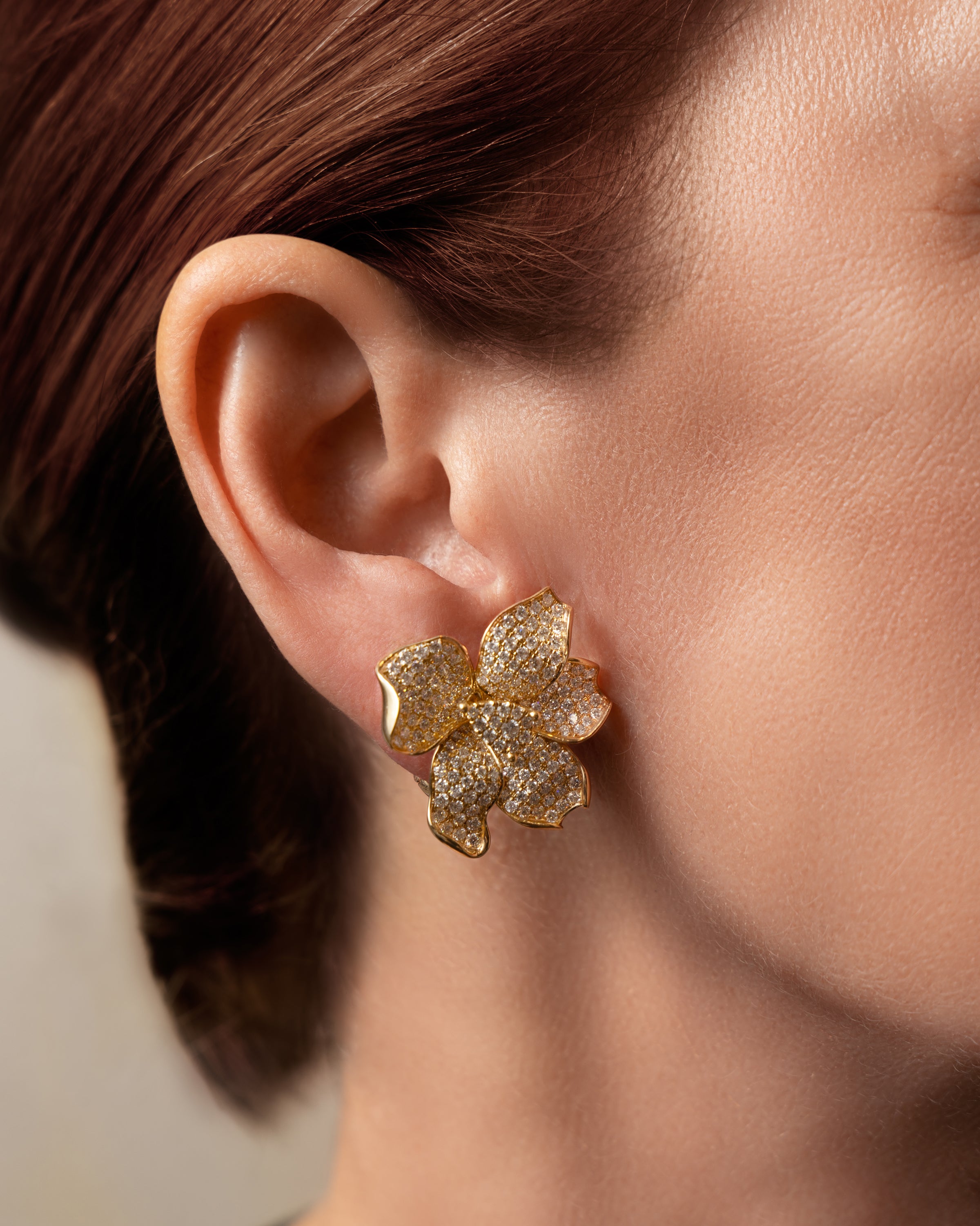 Shimmering Diamond Floral Earring