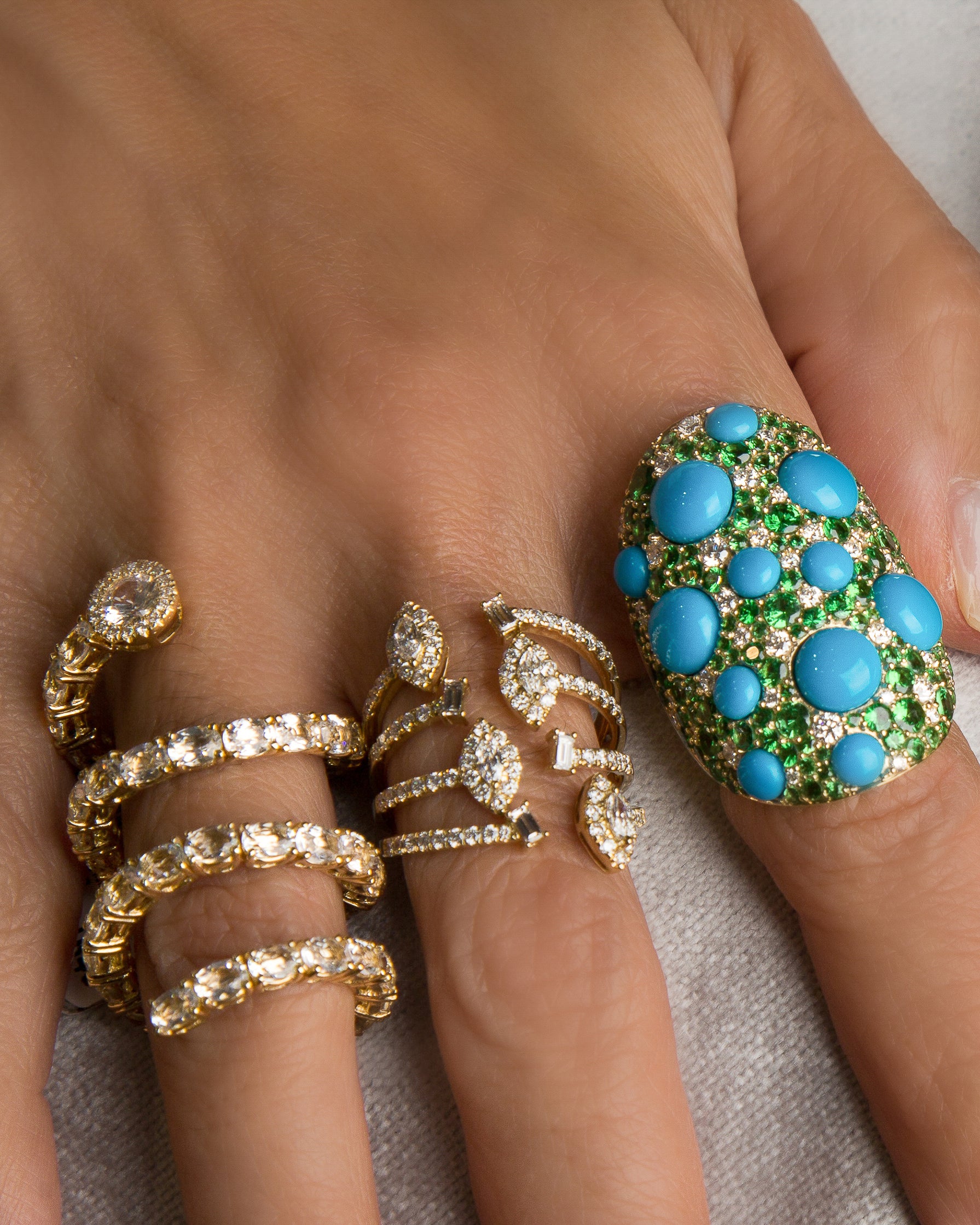 Dot Oval Button Ring